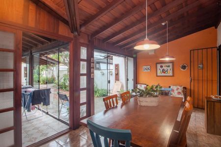 Casa à venda com 116m², 3 quartos e 2 vagasQuintal