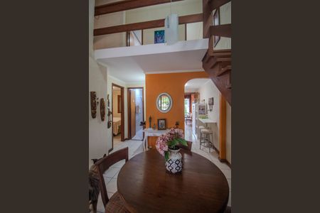 Casa à venda com 116m², 3 quartos e 2 vagasSala 2