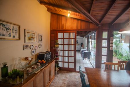 Casa à venda com 116m², 3 quartos e 2 vagasVista