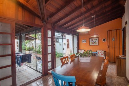 Casa à venda com 116m², 3 quartos e 2 vagasQuintal