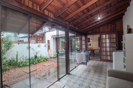 Casa à venda com 116m², 3 quartos e 2 vagasÁrea de Serviço
