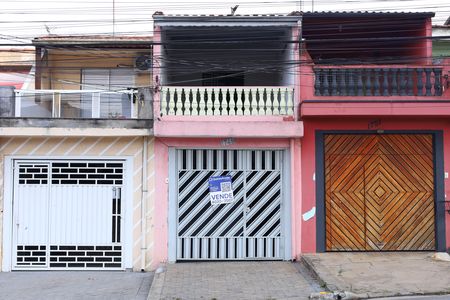 Casa à venda com 250m², 3 quartos e 1 vagaPlaca instalada no portão do imóvel em 02.06.2026 - Código da placa: WYNY-1470