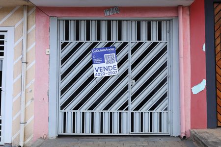Casa à venda com 250m², 3 quartos e 1 vagaPlaca instalada no portão do imóvel em 02.06.2026 - Código da placa: WYNY-1470