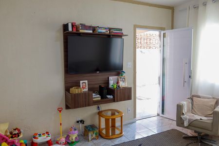 SALA de casa à venda com 3 quartos, 250m² em Bussocaba, Osasco