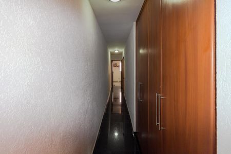 Casa à venda com 129m², 3 quartos e 2 vagas Casa à venda com 129m², 3 quartos e 2 vagasCorredor dos Quartos