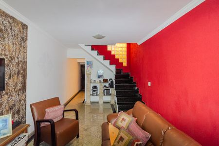 Casa à venda com 129m², 3 quartos e 2 vagas Casa à venda com 129m², 3 quartos e 2 vagasSala