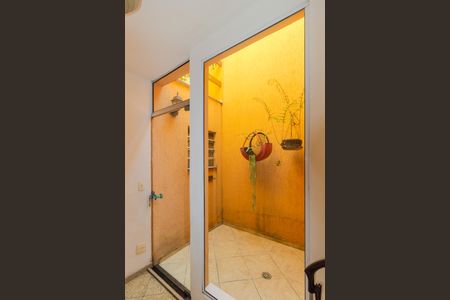 Casa à venda com 129m², 3 quartos e 2 vagas Casa à venda com 129m², 3 quartos e 2 vagasJardim de Inverno