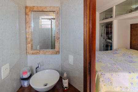 Casa à venda com 129m², 3 quartos e 2 vagas Casa à venda com 129m², 3 quartos e 2 vagasBanheiro da Suíte