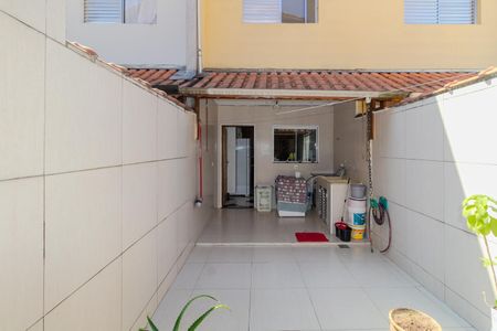 Casa à venda com 129m², 3 quartos e 2 vagas Casa à venda com 129m², 3 quartos e 2 vagasQuintal