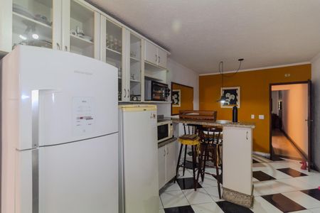 Casa à venda com 129m², 3 quartos e 2 vagas Casa à venda com 129m², 3 quartos e 2 vagasCozinha