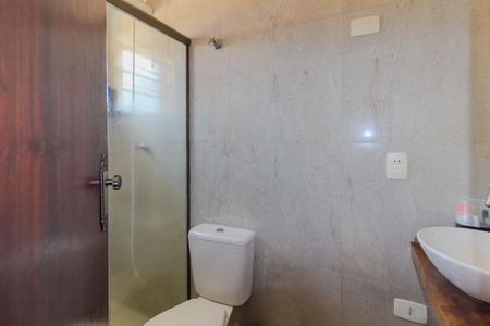 Casa à venda com 129m², 3 quartos e 2 vagas Casa à venda com 129m², 3 quartos e 2 vagasBanheiro da Suíte