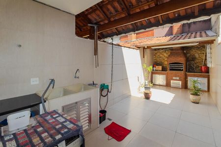 Casa à venda com 129m², 3 quartos e 2 vagas Casa à venda com 129m², 3 quartos e 2 vagasÁrea de Serviço