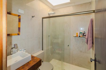 Casa à venda com 129m², 3 quartos e 2 vagas Casa à venda com 129m², 3 quartos e 2 vagasBanheiro 2