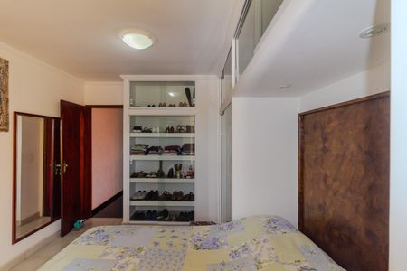 Casa à venda com 129m², 3 quartos e 2 vagas Casa à venda com 129m², 3 quartos e 2 vagasQuarto 3 - Suíte