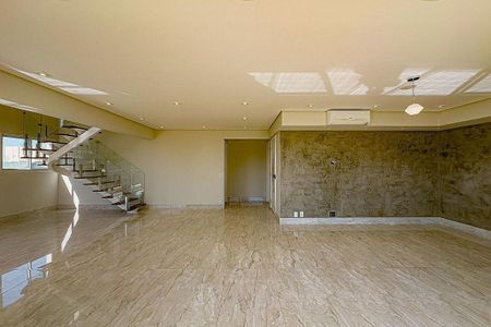 Apartamento à venda com 220m², 3 quartos e 3 vagas