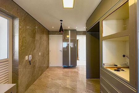 Apartamento à venda com 220m², 3 quartos e 3 vagas