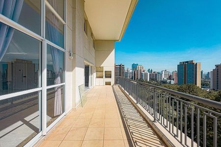 Apartamento à venda com 220m², 3 quartos e 3 vagas