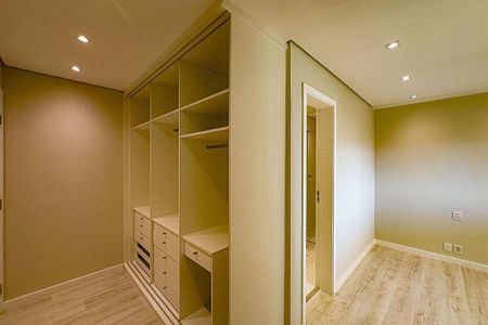 Apartamento à venda com 220m², 3 quartos e 3 vagas