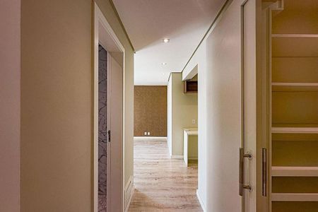 Apartamento à venda com 220m², 3 quartos e 3 vagas