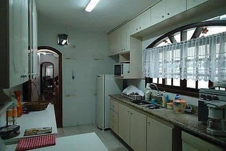 Casa à venda com 3 quartos, 189m² em Vila Gomes, São Paulo