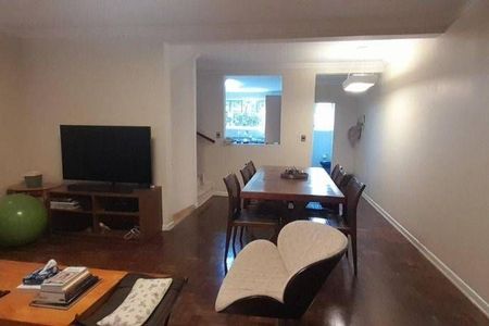 Casa à venda com 173m², 3 quartos e 2 vagas