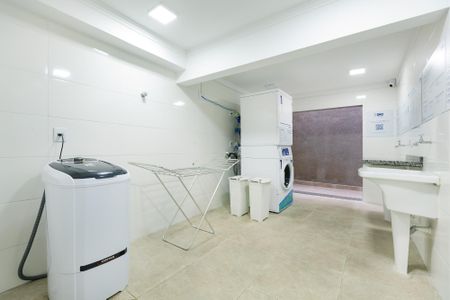Apartamento para alugar com 29m², 1 quarto e sem vagaÁrea Comum - Lavanderia
