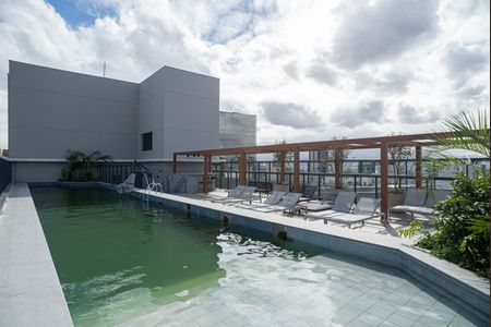 Apartamento à venda com 26m², 1 quarto e sem vaga Apartamento à venda com 26m², 1 quarto e sem vagaÁrea comum - Piscina
