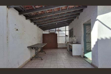 Casa para alugar com 136m², 3 quartos e 2 vagasQuintal