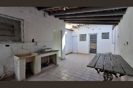 Casa para alugar com 136m², 3 quartos e 2 vagasQuintal