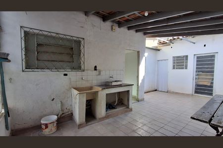 Casa para alugar com 136m², 3 quartos e 2 vagasQuintal