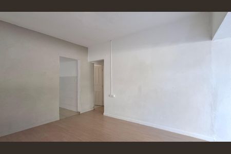 Casa para alugar com 136m², 3 quartos e 2 vagasSala