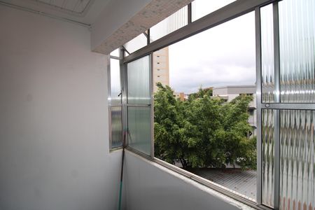 Apartamento à venda com 72m², 2 quartos e 1 vagaÁrea de Serviço