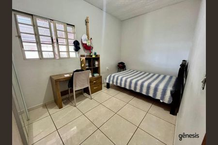 Casa à venda com 6 quartos, 195m² em Vista Alegre, Belo Horizonte