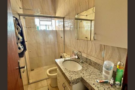 Casa à venda com 6 quartos, 195m² em Vista Alegre, Belo Horizonte