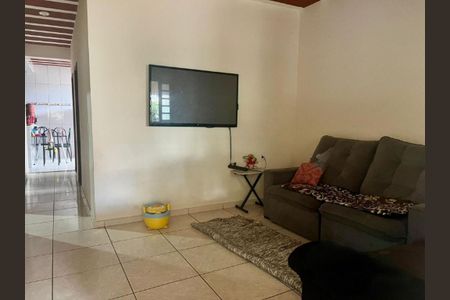 Casa à venda com 6 quartos, 195m² em Vista Alegre, Belo Horizonte