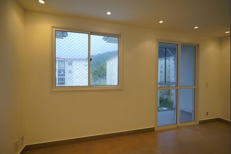 Sala de apartamento à venda com 3 quartos, 67m² em Morro Santana, Porto Alegre