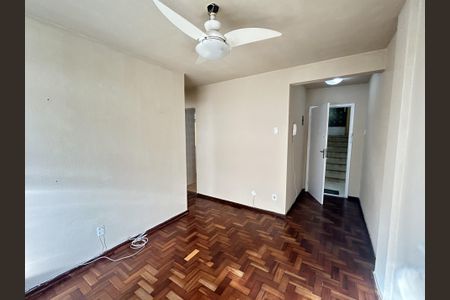 Sala de apartamento para alugar com 1 quarto, 48m² em Praça Seca, Rio de Janeiro