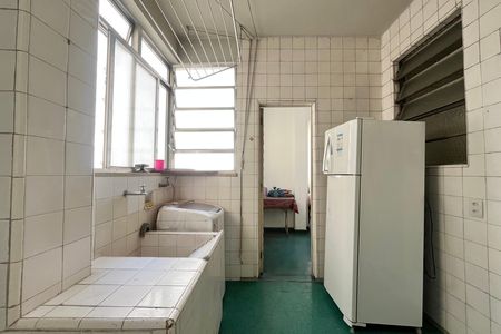 Apartamento à venda com 238m², 3 quartos e 1 vagaÁrea de Serviço
