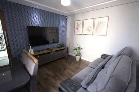 Sala de apartamento à venda com 2 quartos, 50m² em Jardim Alzira Franco, Santo André