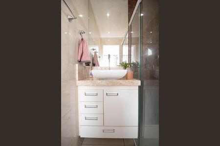 Apartamento à venda com 73m², 2 quartos e 2 vagas Apartamento à venda com 73m², 2 quartos e 2 vagasBanheiro 1