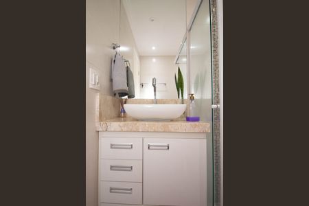Apartamento à venda com 73m², 2 quartos e 2 vagas Apartamento à venda com 73m², 2 quartos e 2 vagasBanheiro 2