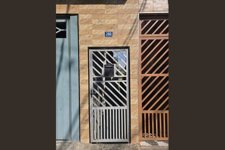 Fachada  de casa para alugar com 2 quartos, 150m² em Cabuçu, Guarulhos