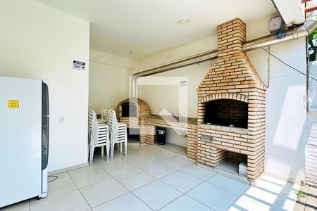 Apartamento à venda com 49m², 2 quartos e 1 vaga Apartamento à venda com 49m², 2 quartos e 1 vagaÁrea comum - Churrasqueira