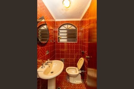 Casa para alugar com 300m², 4 quartos e 7 vagasLavabo