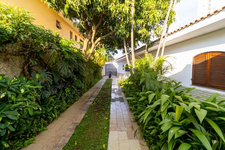 Casa para alugar com 300m², 4 quartos e 7 vagasGaragem