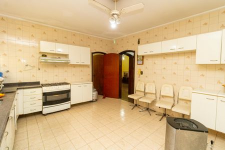 Casa para alugar com 300m², 4 quartos e 7 vagasCozinha