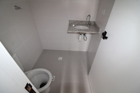 Apartamento à venda com 42m², 2 quartos e sem vagaBanheiro