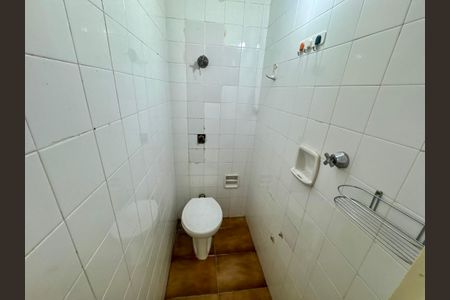 Apartamento à venda com 92m², 3 quartos e 1 vaga Apartamento à venda com 92m², 3 quartos e 1 vagaBanheiro de serviço
