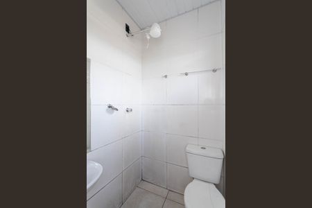 Banheiro da suíte de kitnet/studio para alugar com 1 quarto, 30m² em Parque Xangri-lá, Contagem