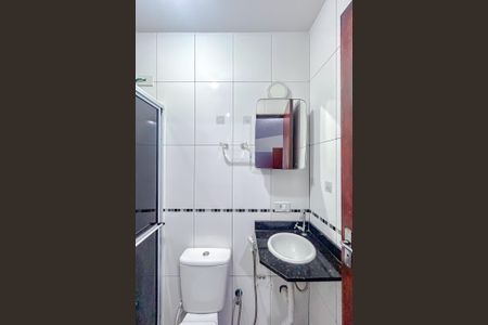 Banheiro de casa para alugar com 1 quarto, 40m² em Guaiauna, São Paulo